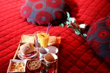 Red loft with fireplace & Breakfast