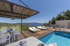 Superior 3 Br 2Bth  villa  Cassiope with private pool