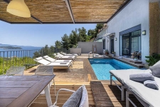 Superior 3 Br 2Bth  villa  Cassiope with private pool