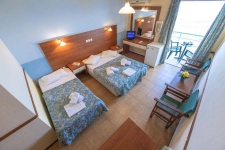 Double or Twin Room with Extra Bed with Sea View