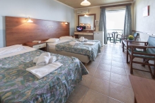 Double or Twin Room with Extra Bed with Sea View