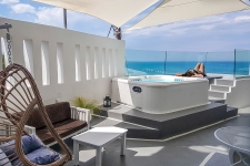 Deluxe Double Room with outdoor heated jacuzzi- sea view