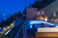 2Br,2bth villa Io  with private pool